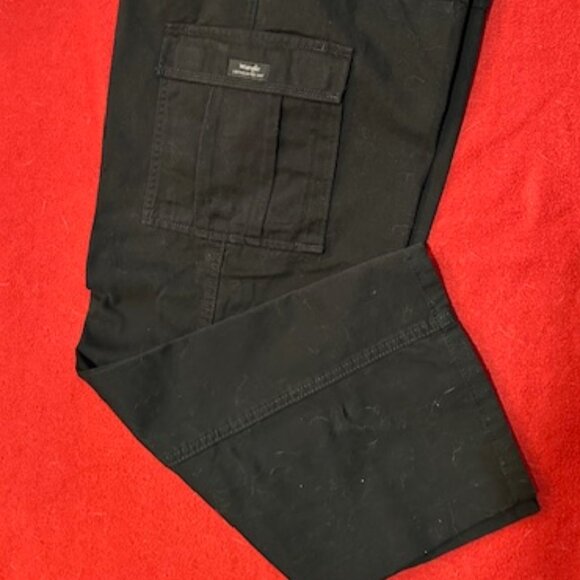 Wrangler Men's Cargo Khaki Black Pants - Sz 42 x 30 NWT - Picture 6 of 14